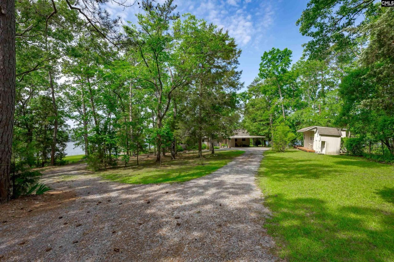 748 Crystal Lake Circle  Photo 31