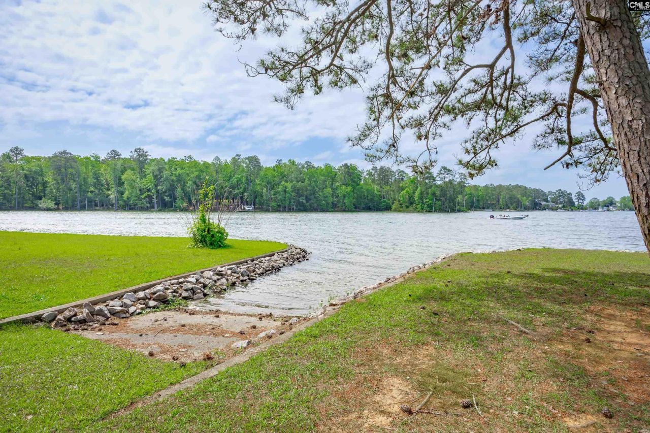 748 Crystal Lake Circle  Photo 37