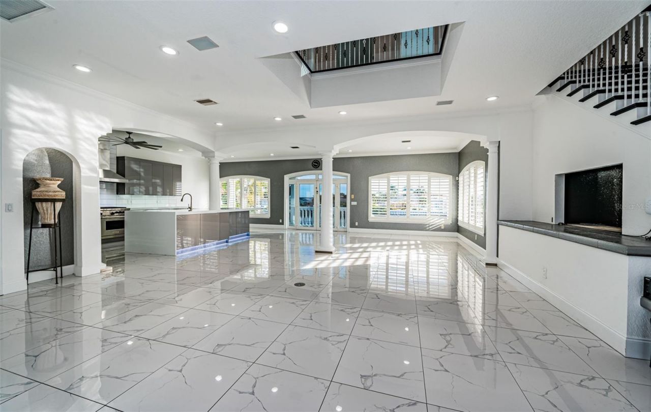 7942 3rd Avenue S, Saint Petersburg, FL 33707 Photo