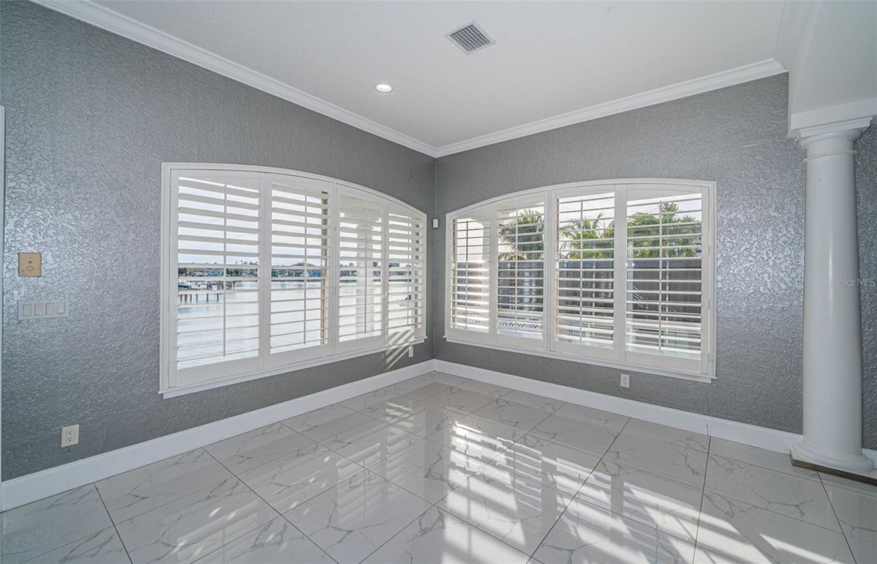 7942 3rd Avenue S, Saint Petersburg, FL 33707 Photo