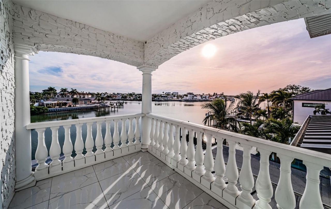 7942 3rd Avenue S, Saint Petersburg, FL 33707 Photo