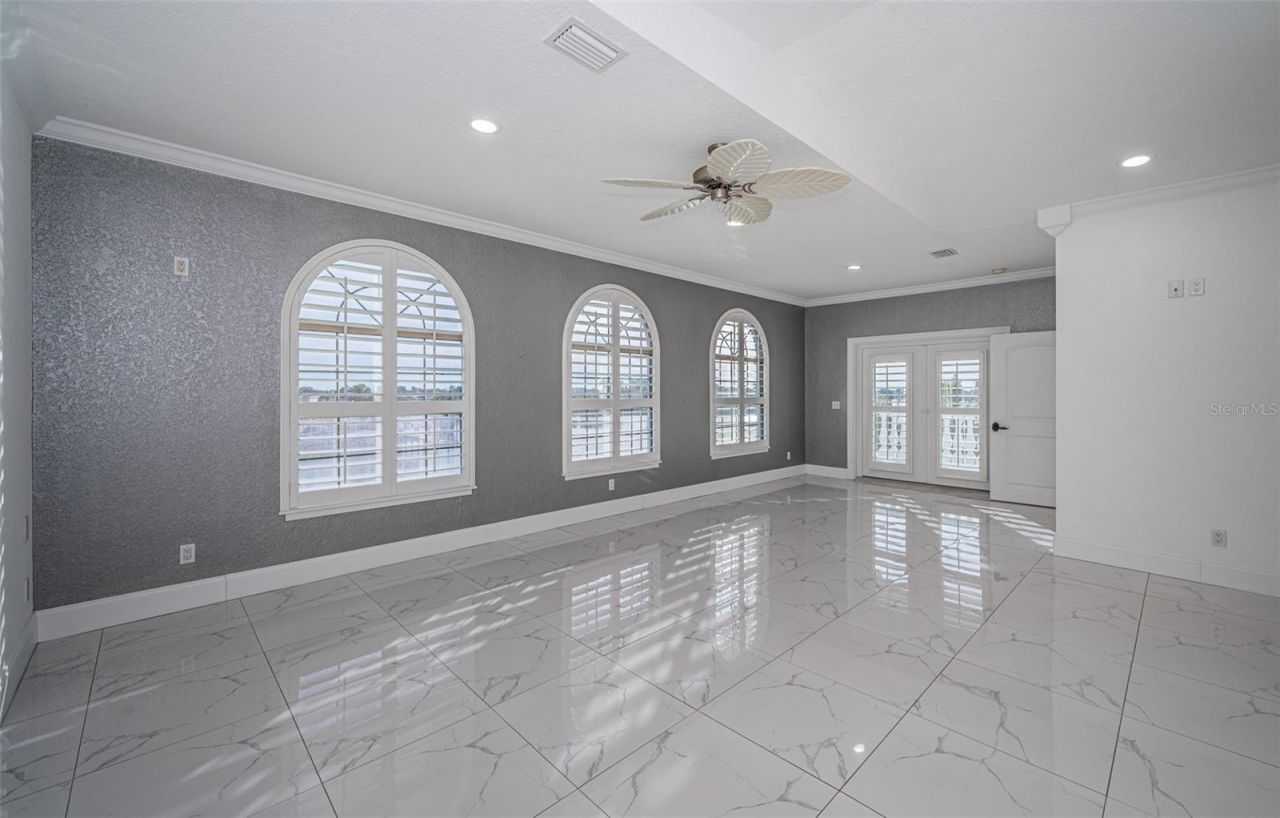 7942 3rd Avenue S, Saint Petersburg, FL 33707 Photo