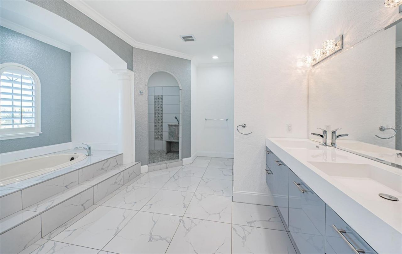 7942 3rd Avenue S, Saint Petersburg, FL 33707 Photo