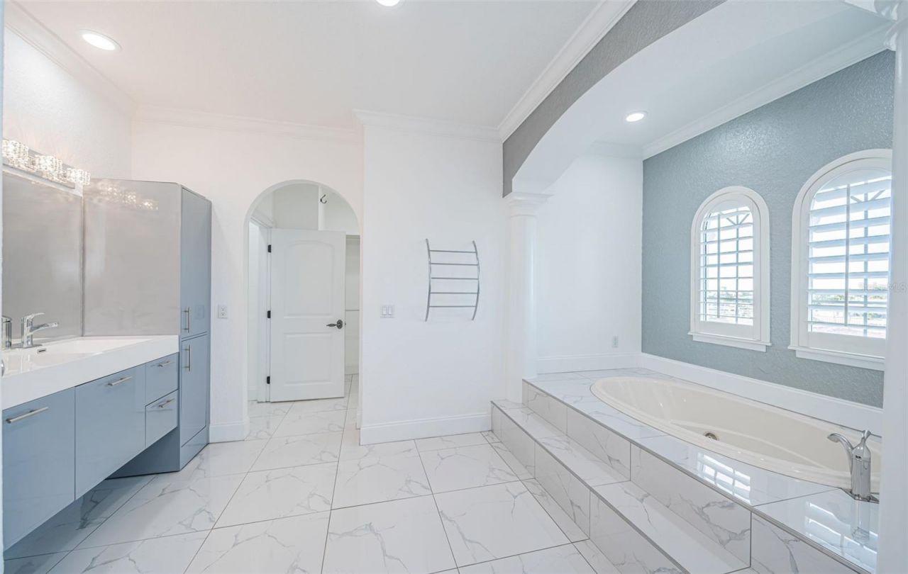 7942 3rd Avenue S, Saint Petersburg, FL 33707 Photo