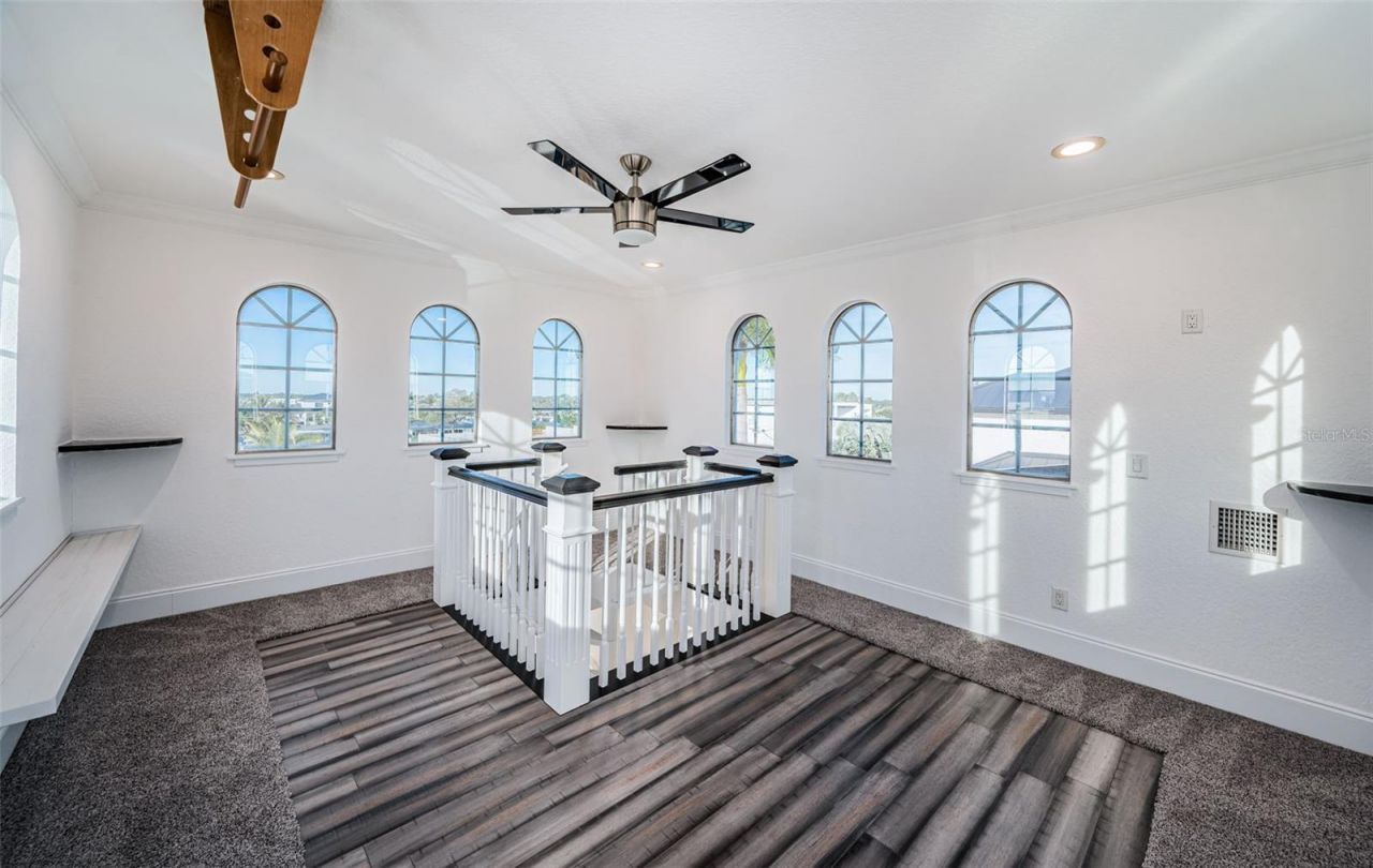 7942 3rd Avenue S, Saint Petersburg, FL 33707 Photo