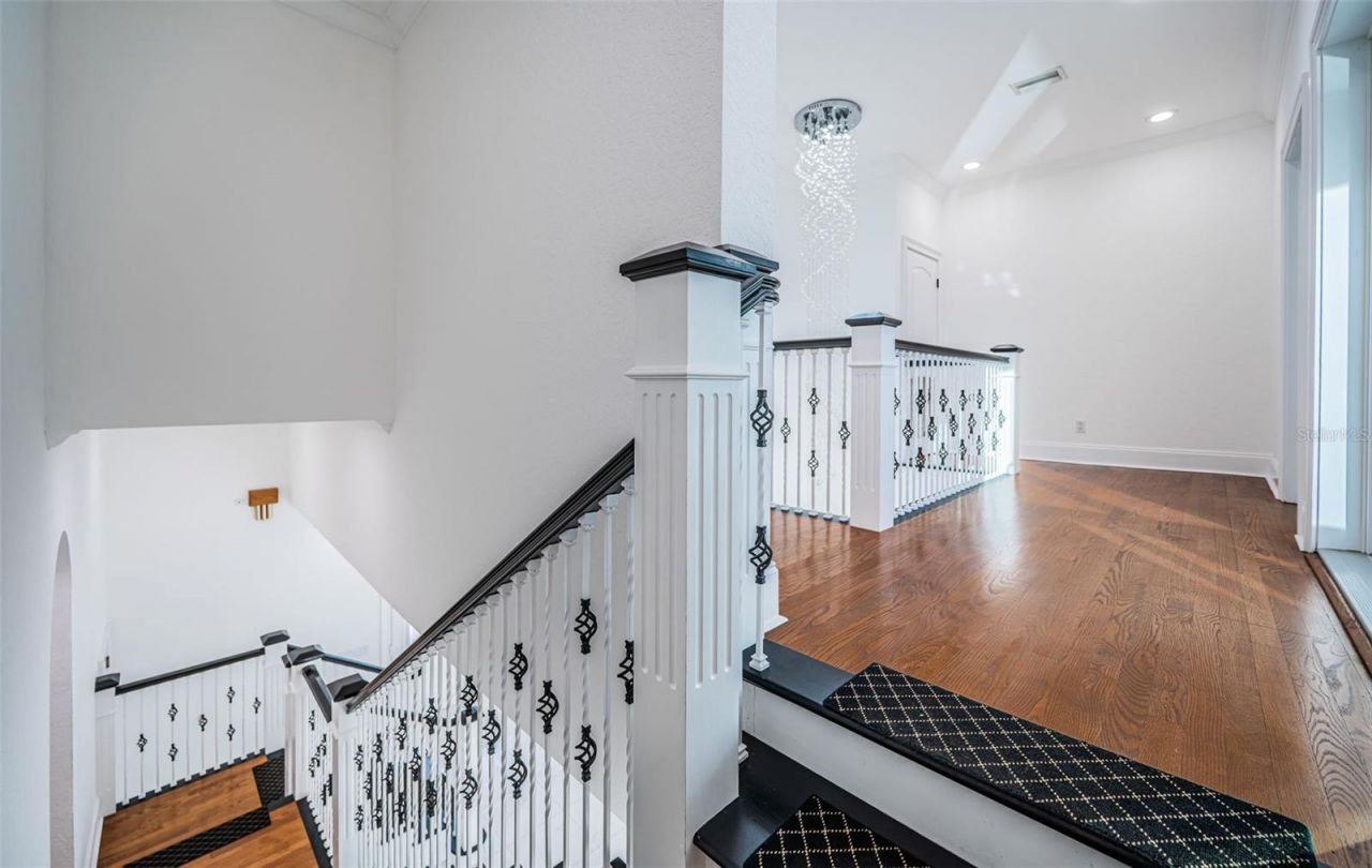 7942 3rd Avenue S, Saint Petersburg, FL 33707 Photo