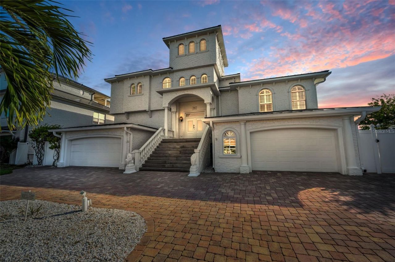 7942 3rd Avenue S, Saint Petersburg, FL 33707 Photo