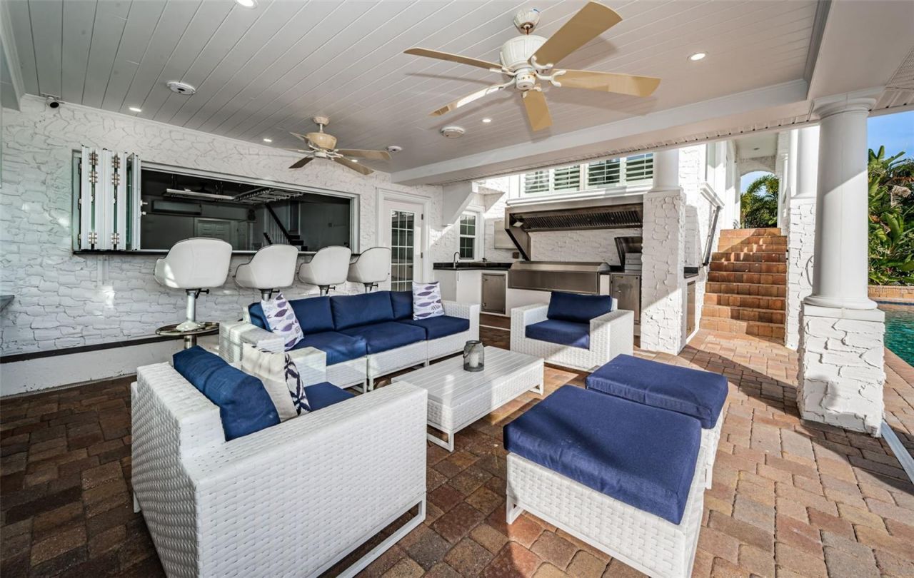 7942 3rd Avenue S, Saint Petersburg, FL 33707 Photo