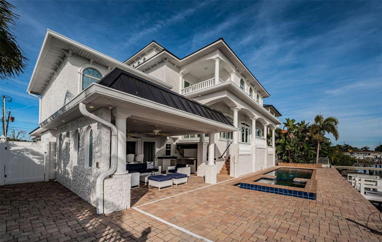 7942 3rd Avenue S, Saint Petersburg, FL 33707 Photo