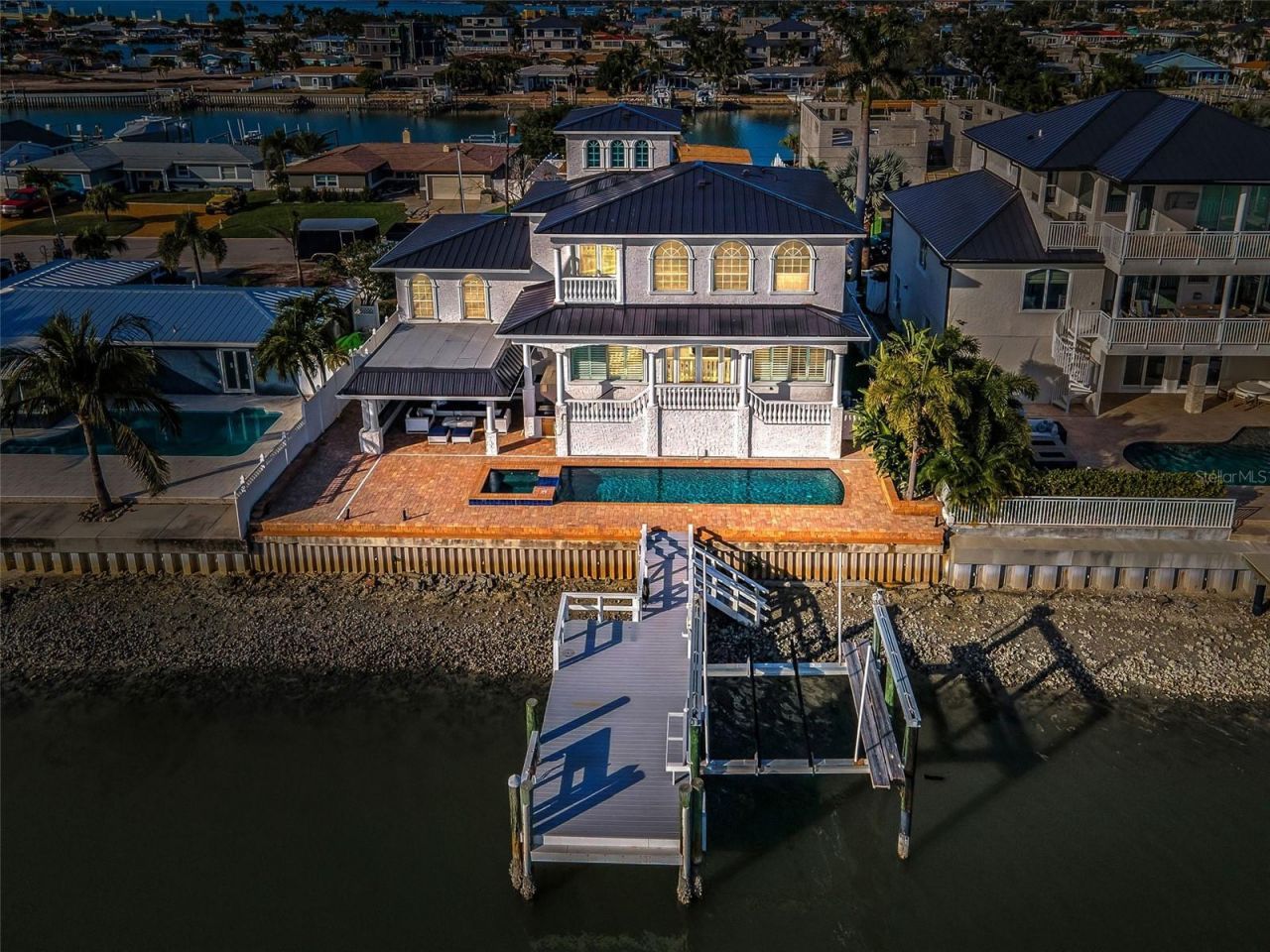 7942 3rd Avenue S, Saint Petersburg, FL 33707 Photo