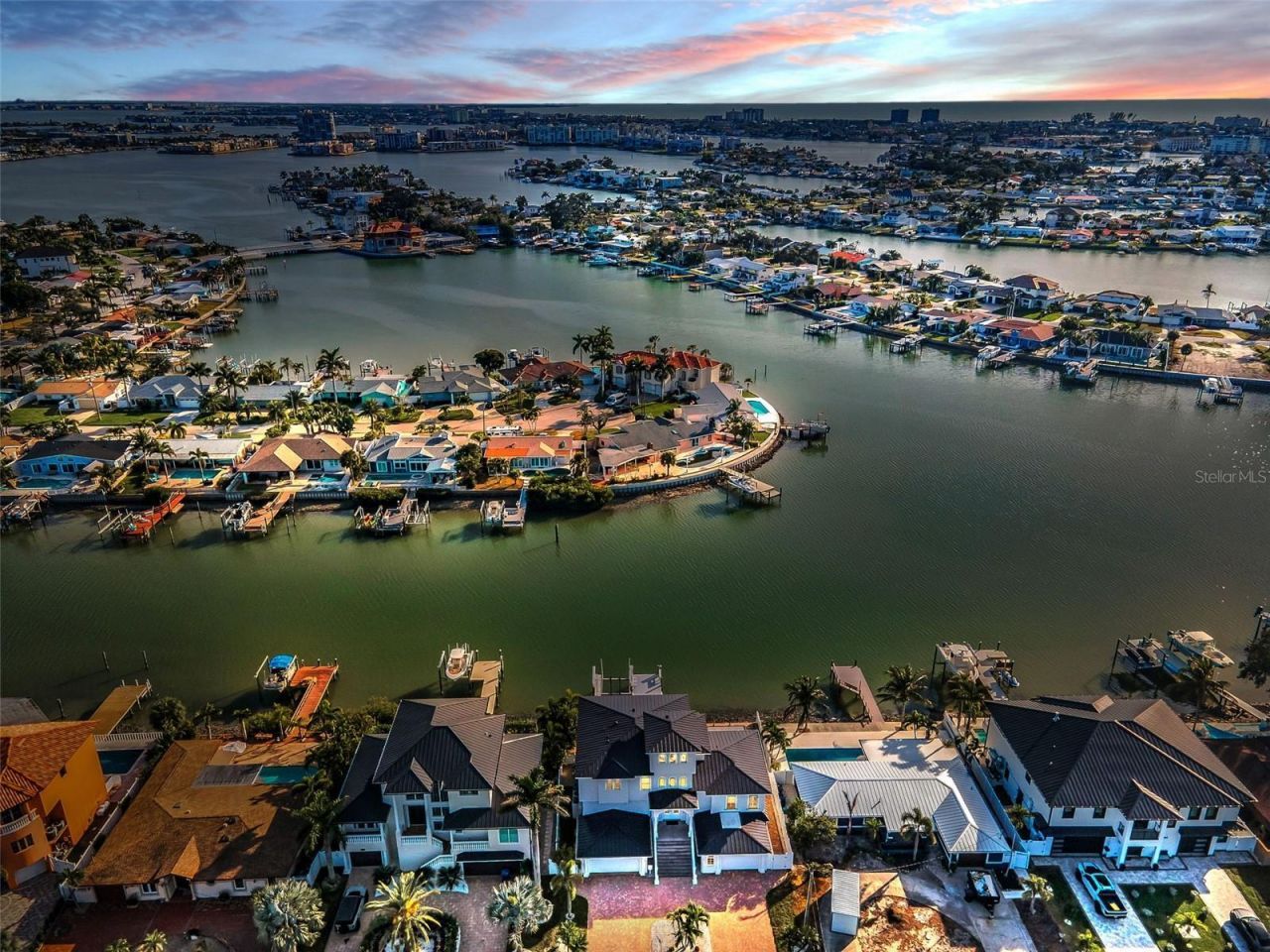 7942 3rd Avenue S, Saint Petersburg, FL 33707 Photo