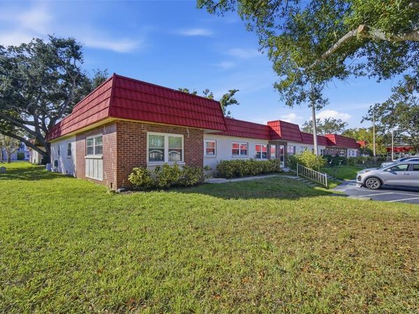 5865 37TH AVENUE N, Unit 19, ST PETERSBURG, FL 33710