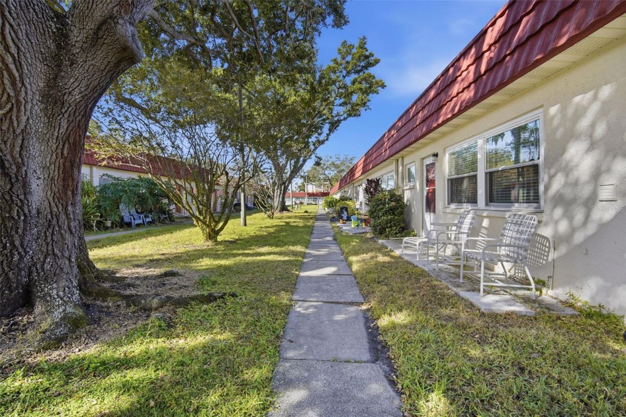 5865 37th Avenue N, Unit 19, Saint Petersburg, FL 33710 Photo