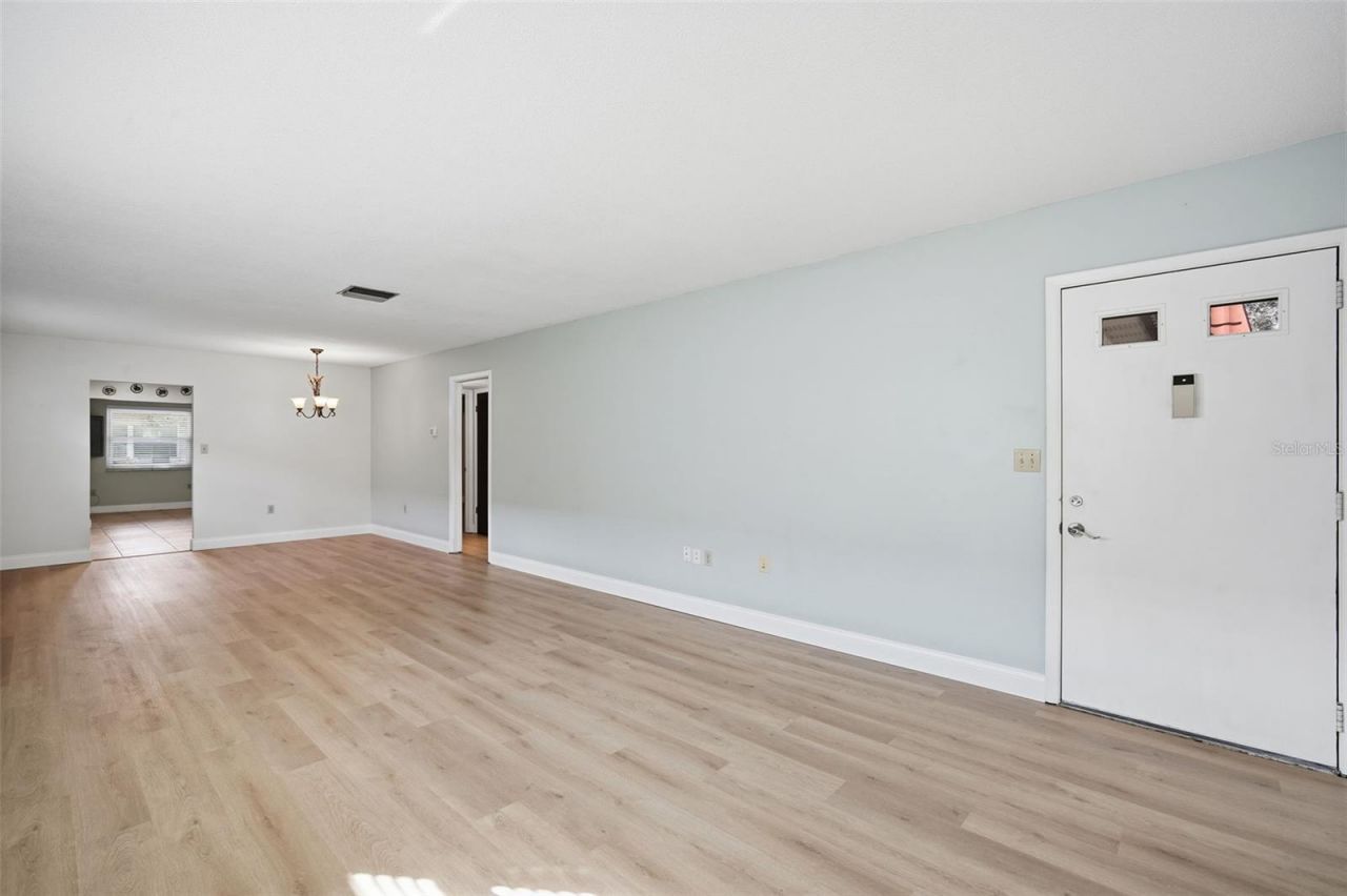 5865 37th Avenue N, Unit 19, Saint Petersburg, FL 33710 Photo