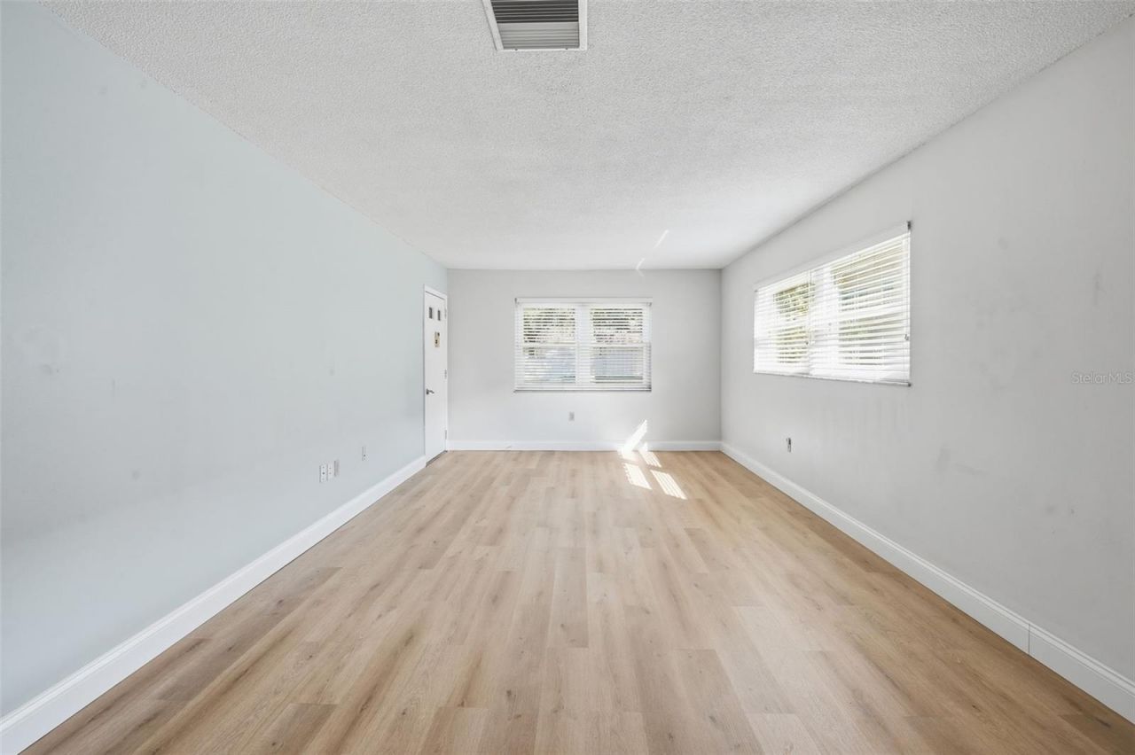 5865 37th Avenue N, Unit 19, Saint Petersburg, FL 33710 Photo