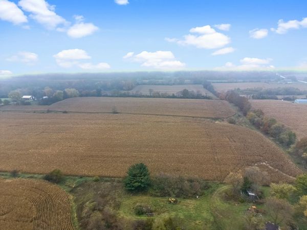 N6291 Sunset Rd, Concord, WI 53178