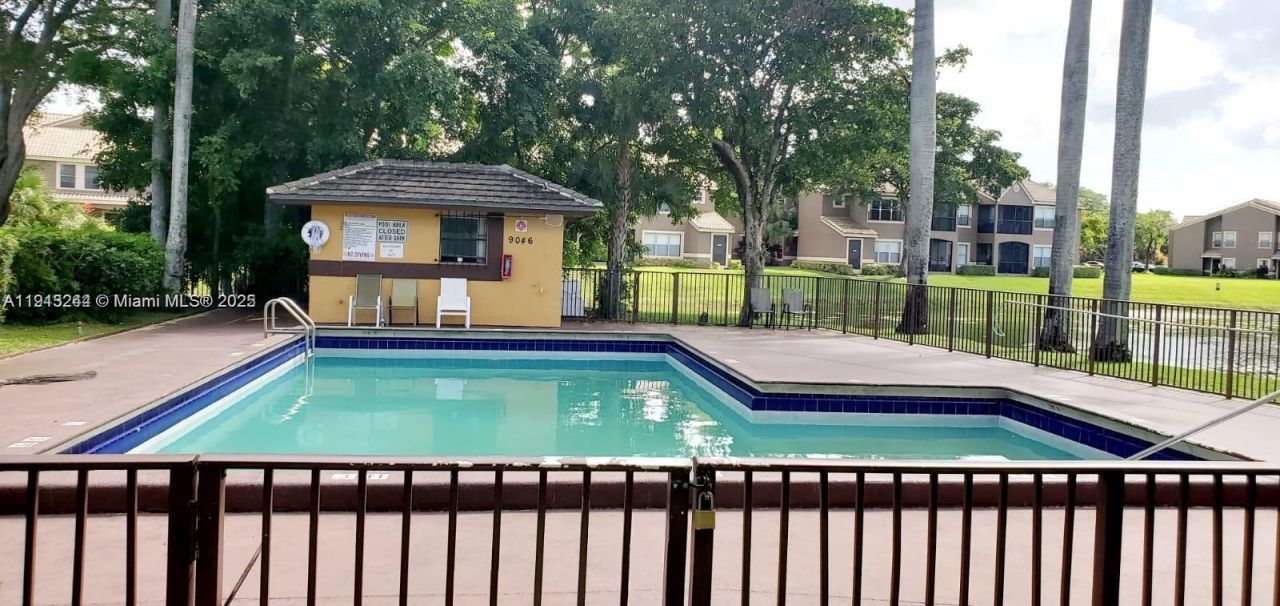 9000 NW 28th Dr, Unit 1-102, Coral Springs, FL 33065 Photo