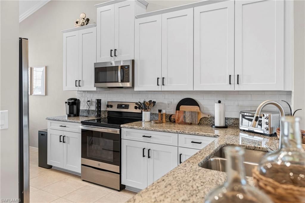 9402 Pocida Ct, Unit 202, Naples, FL 34119 Photo