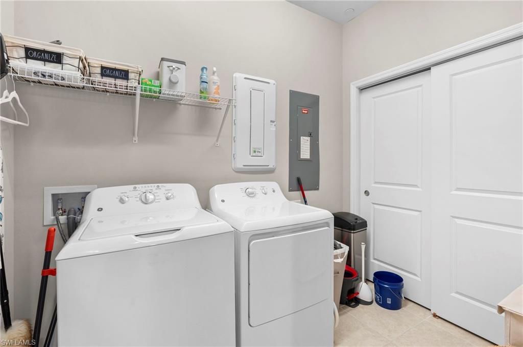 9402 Pocida Ct, Unit 202, Naples, FL 34119 Photo