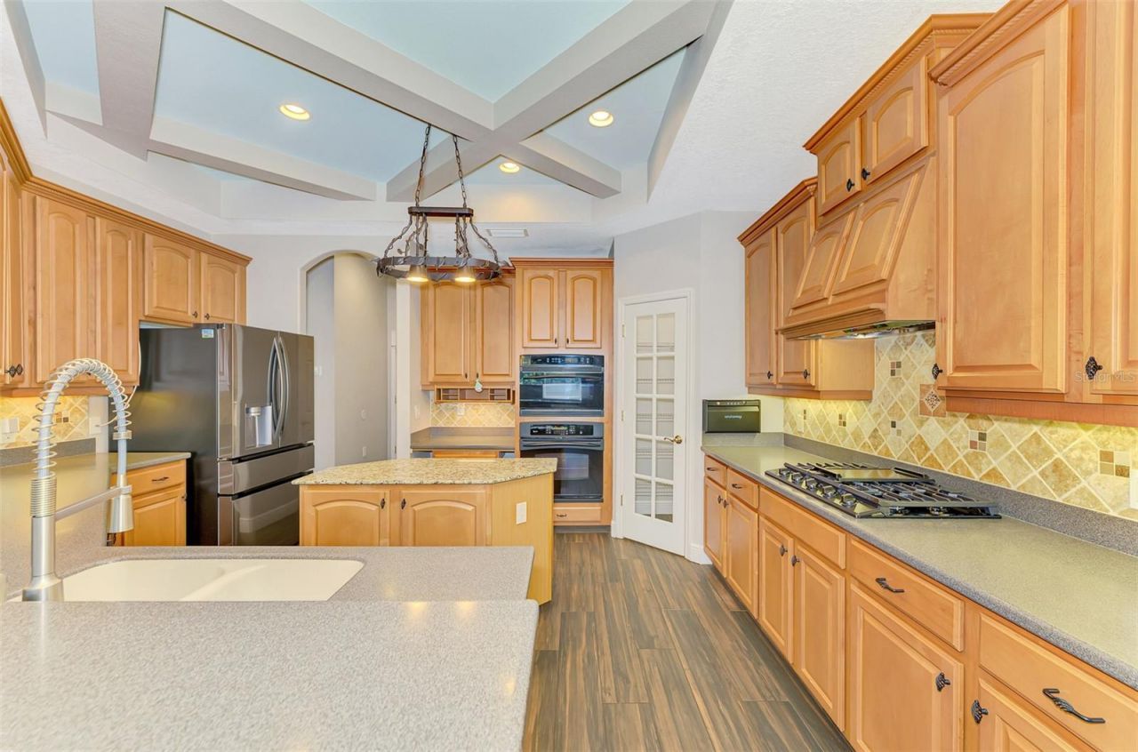 6610 Coopers Hawk Court, Lakewood Ranch, FL 34202 Photo