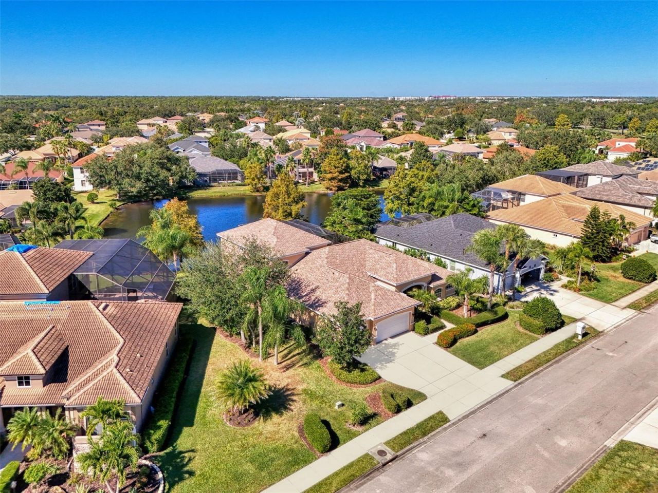 6610 Coopers Hawk Court, Lakewood Ranch, FL 34202 Photo