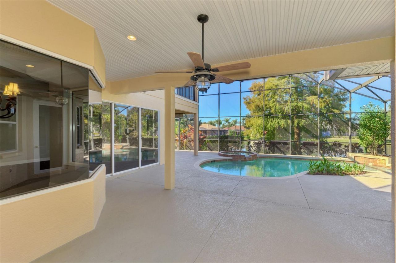 6610 Coopers Hawk Court, Lakewood Ranch, FL 34202 Photo