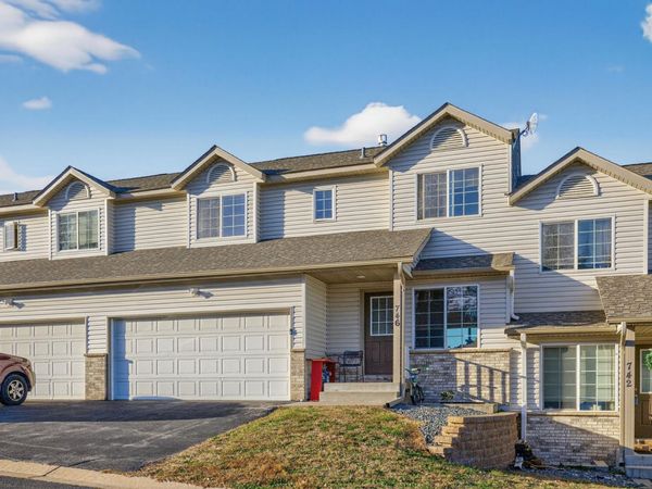 746 Baylee Place SW, Pine Island, MN 55963