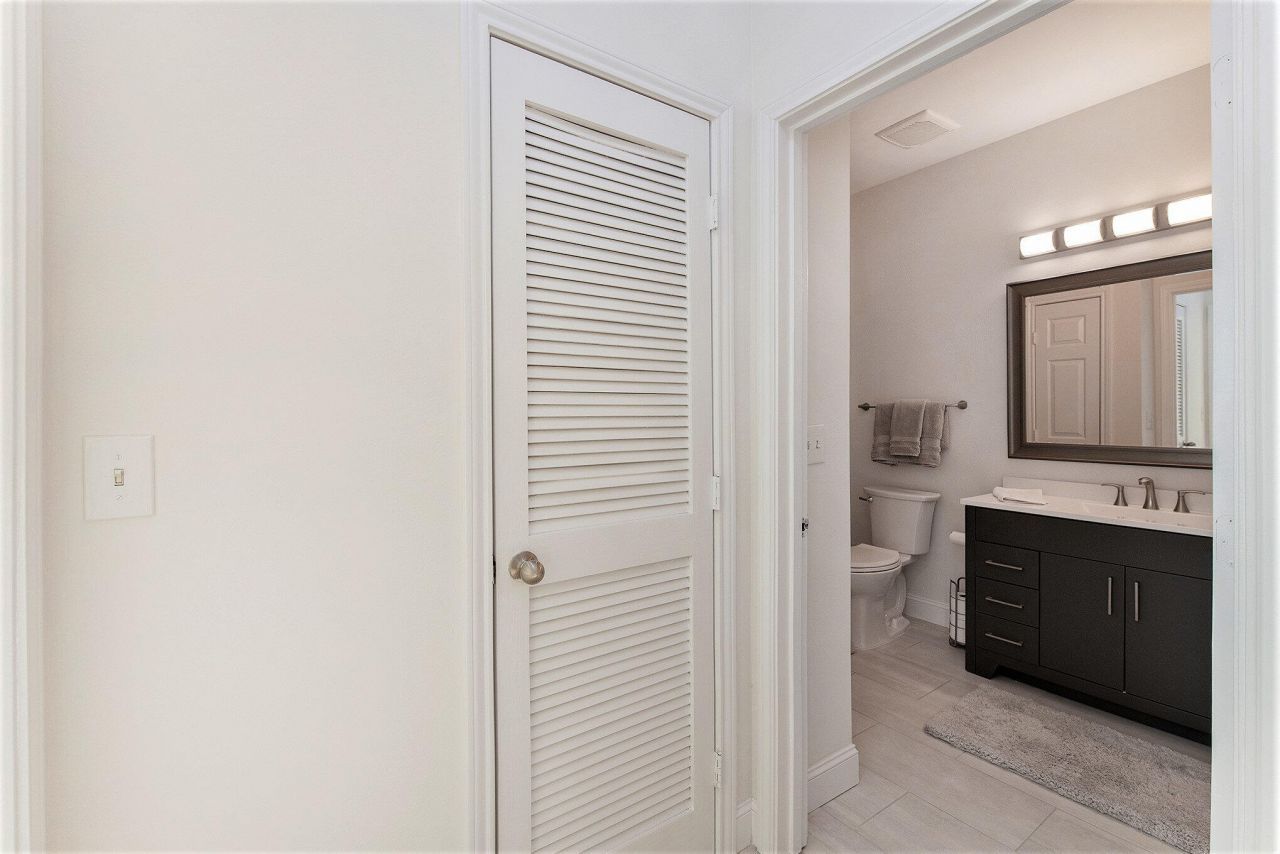 130 River Landing Drive Photo 14