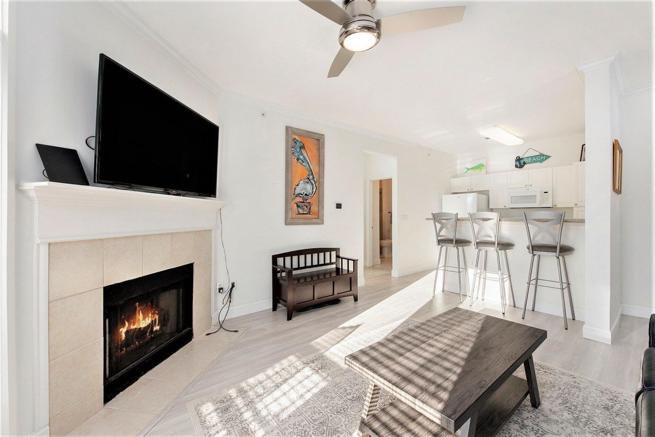 130 River Landing Drive Photo 4