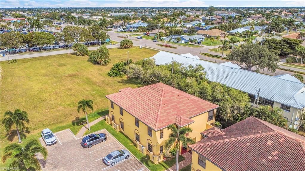 4921 SW 16th Pl, Unit 201, Cape Coral, FL 33914 Photo