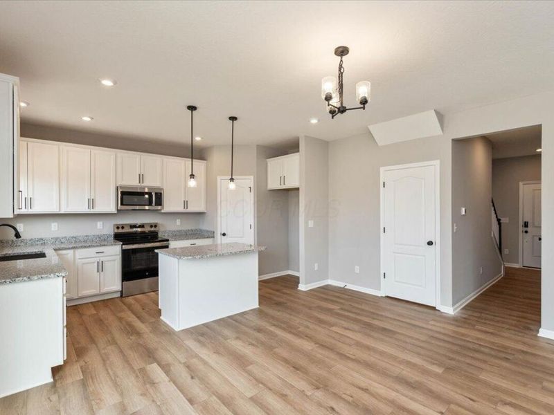 1096 Greenfield Drive, Marysville, OH 43040 Photo 11