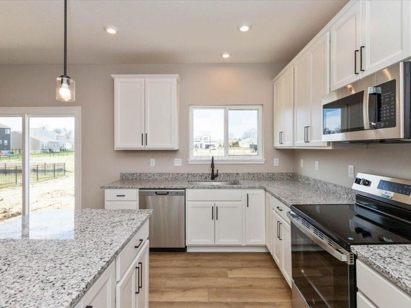 1096 Greenfield Drive, Marysville, OH 43040 Photo 8