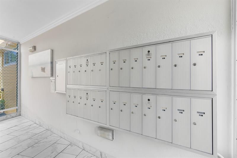 2400 NE 9th Street, Unit 501, Fort Lauderdale, FL 33304 Photo