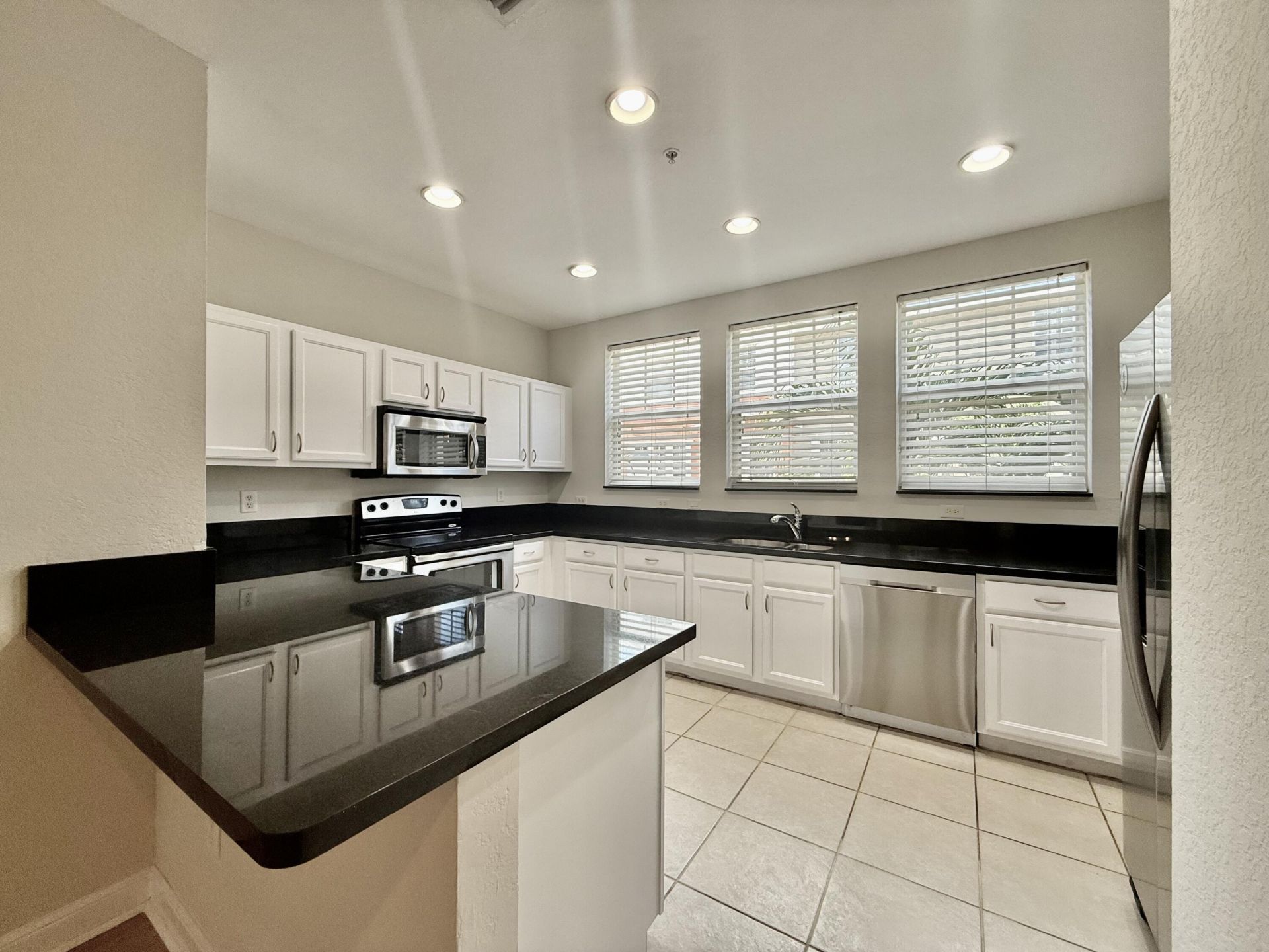 433 Amador Lane, Unit 2, West Palm Beach, FL 33401 Photo