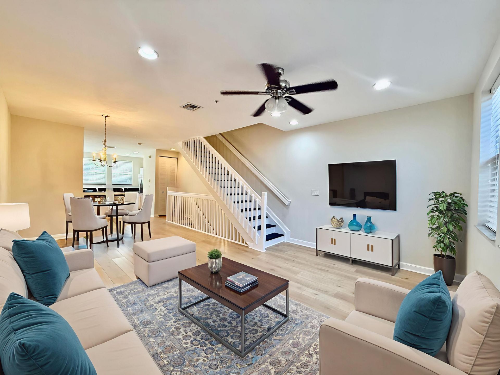 433 Amador Lane, Unit 2, West Palm Beach, FL 33401 Photo