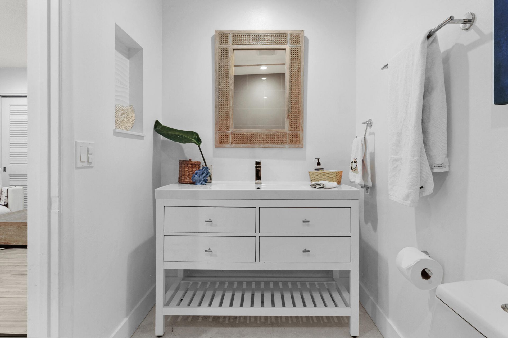 2136 NE 44th Street, Unit 4, Lighthouse Point, FL 33064 Photo