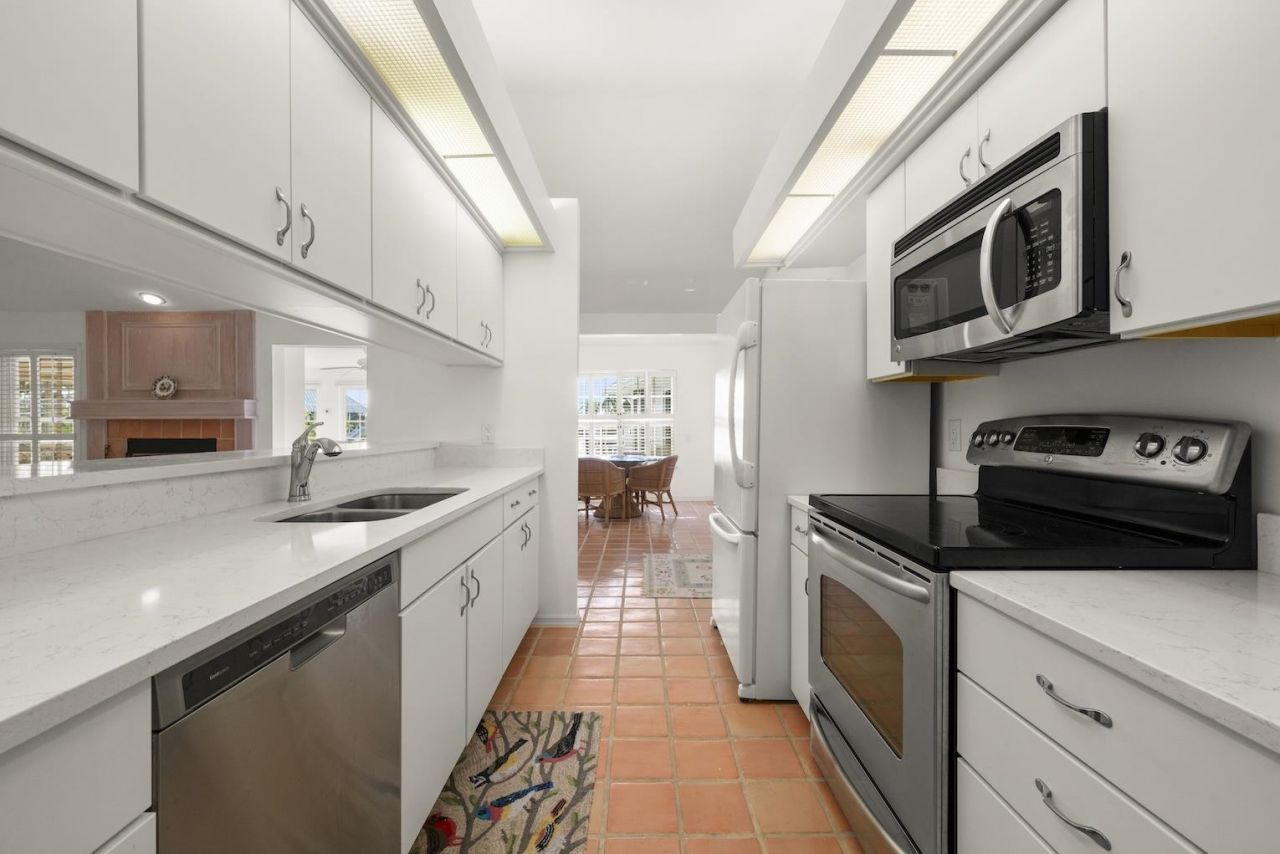 220 Daniel Drive, Sanibel, FL 33957 Photo