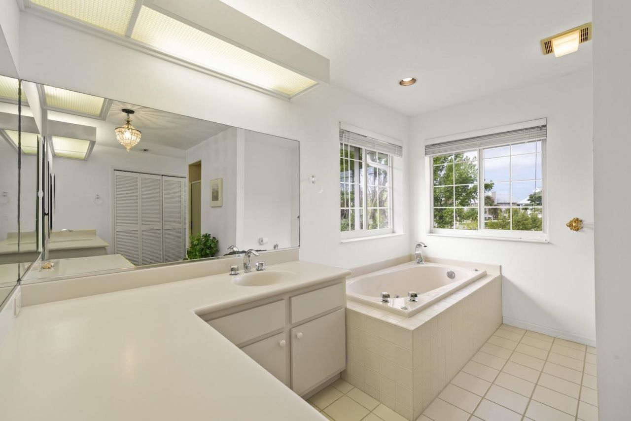 220 Daniel Drive, Sanibel, FL 33957 Photo