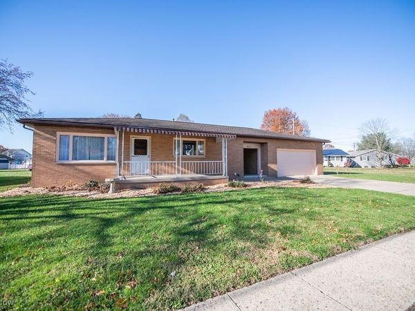 642 Jordan Drive NW, New Philadelphia, OH 44663