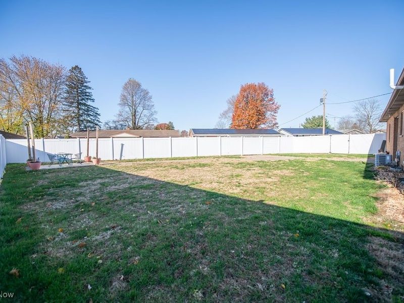 642 Jordan Drive NW, New Philadelphia, OH 44663 Photo 9