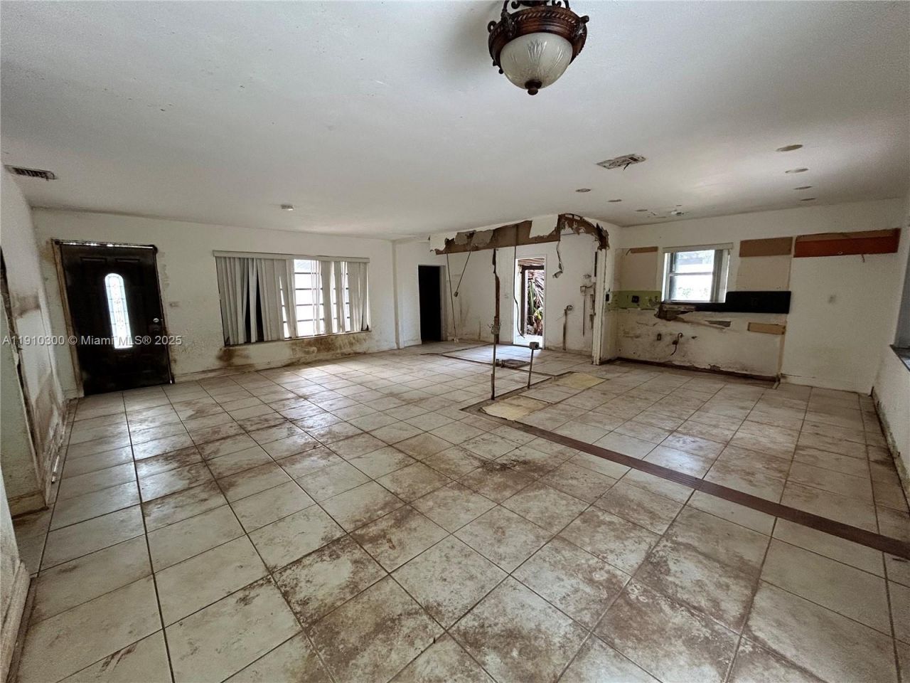 10441 SW 48th St, Miami, FL 33165 Photo