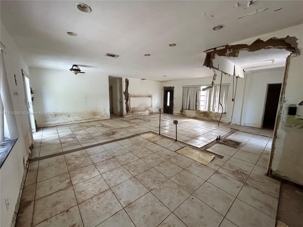 10441 SW 48th St, Miami, FL 33165 Photo