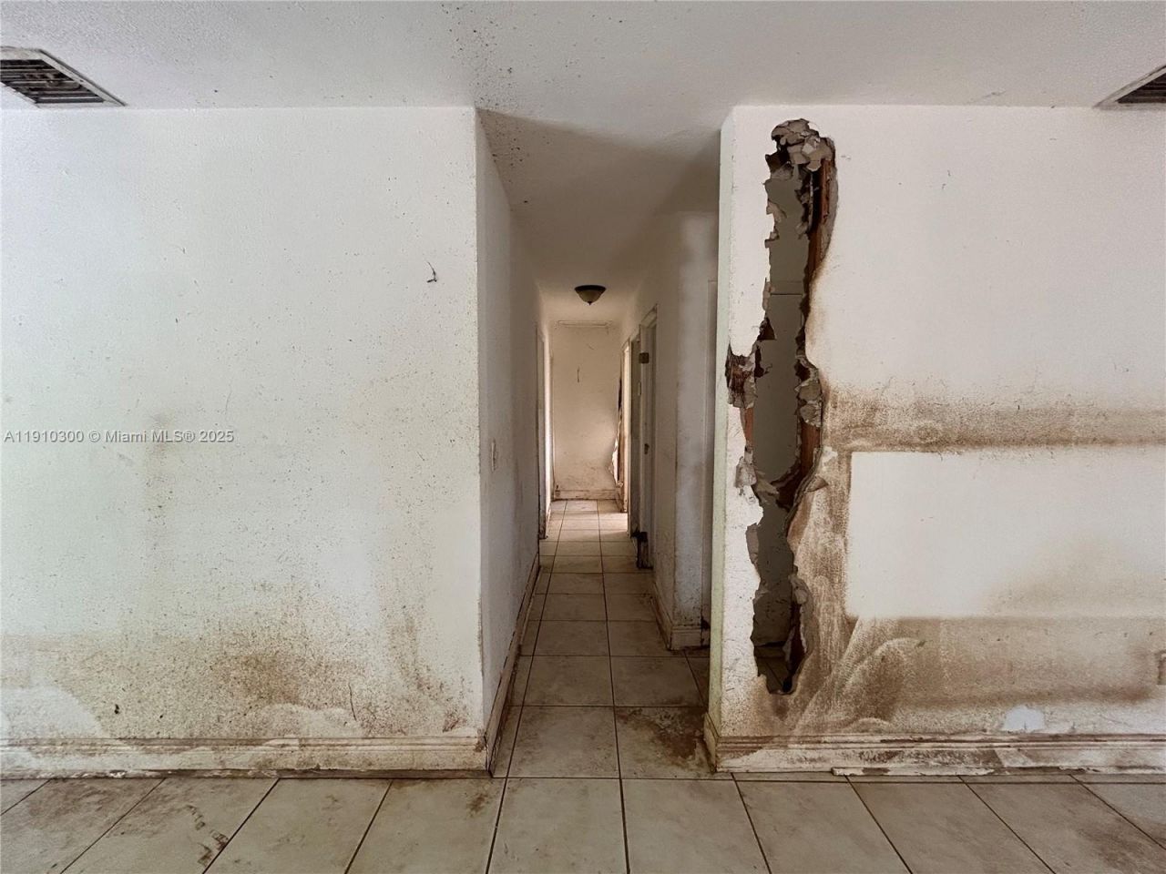 10441 SW 48th St, Miami, FL 33165 Photo