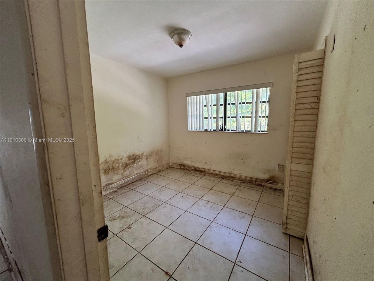 10441 SW 48th St, Miami, FL 33165 Photo