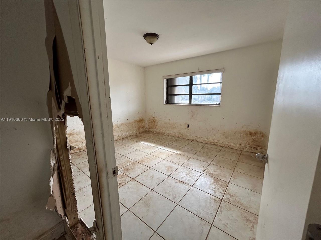 10441 SW 48th St, Miami, FL 33165 Photo