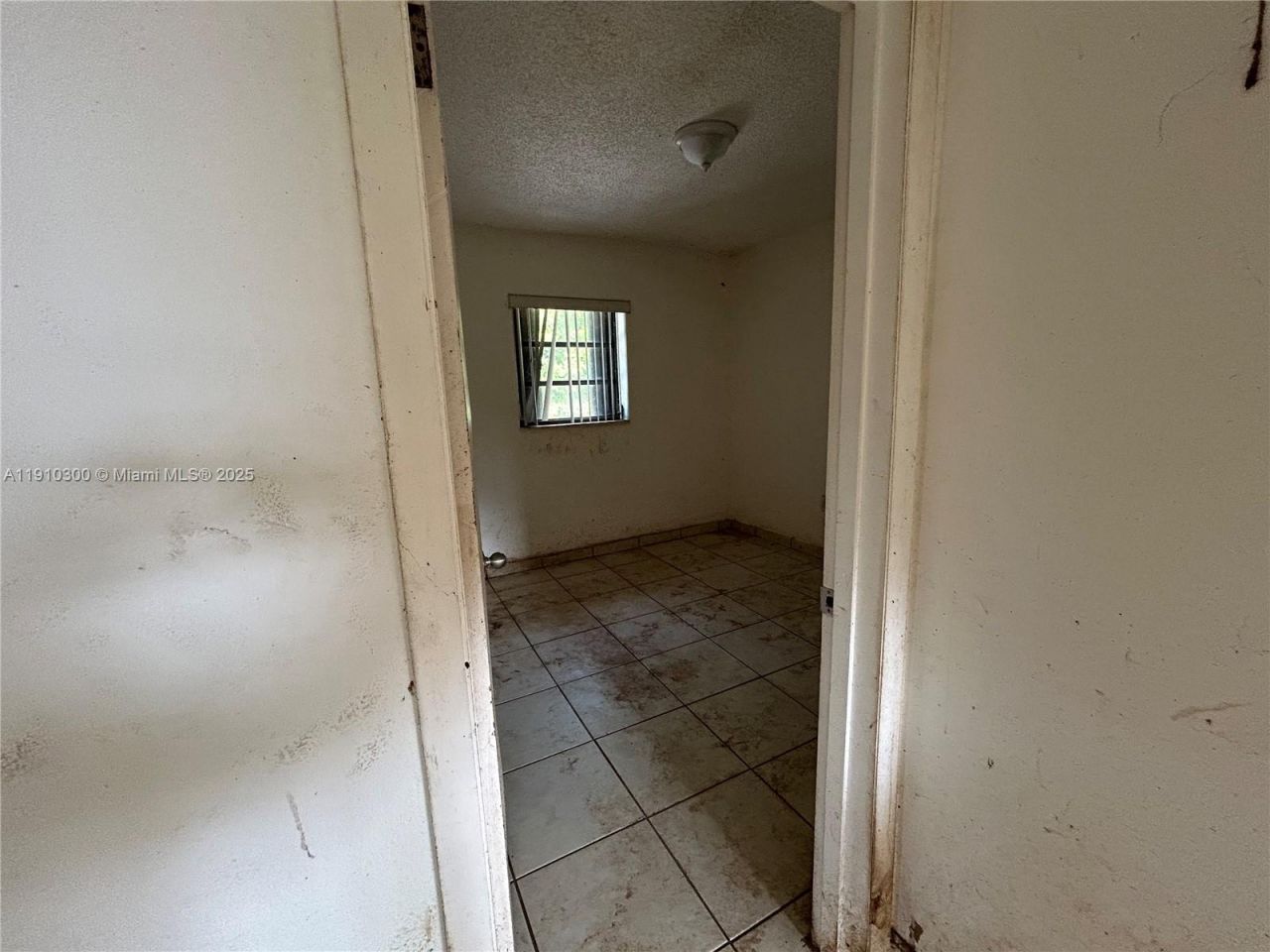 10441 SW 48th St, Miami, FL 33165 Photo