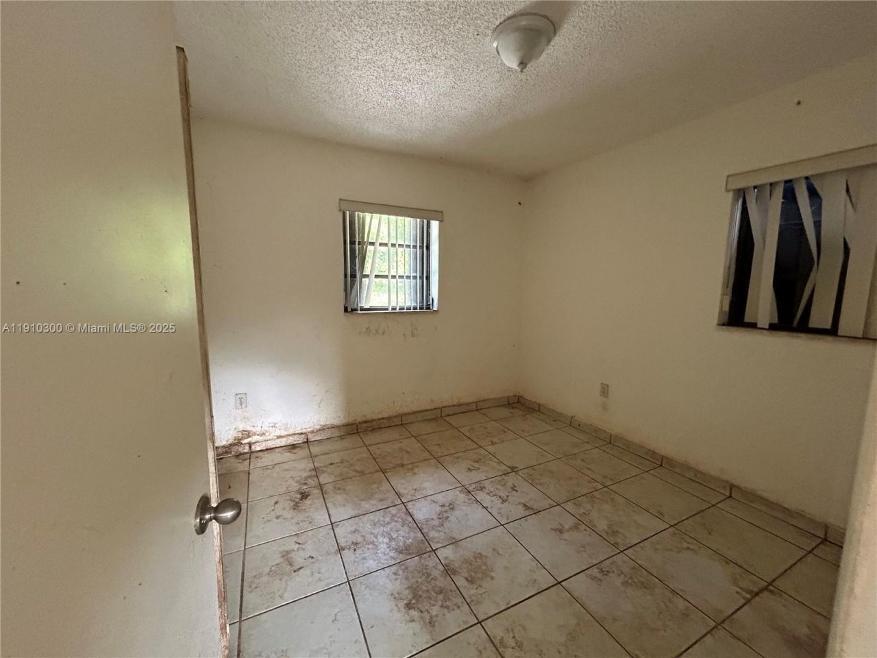 10441 SW 48th St, Miami, FL 33165 Photo