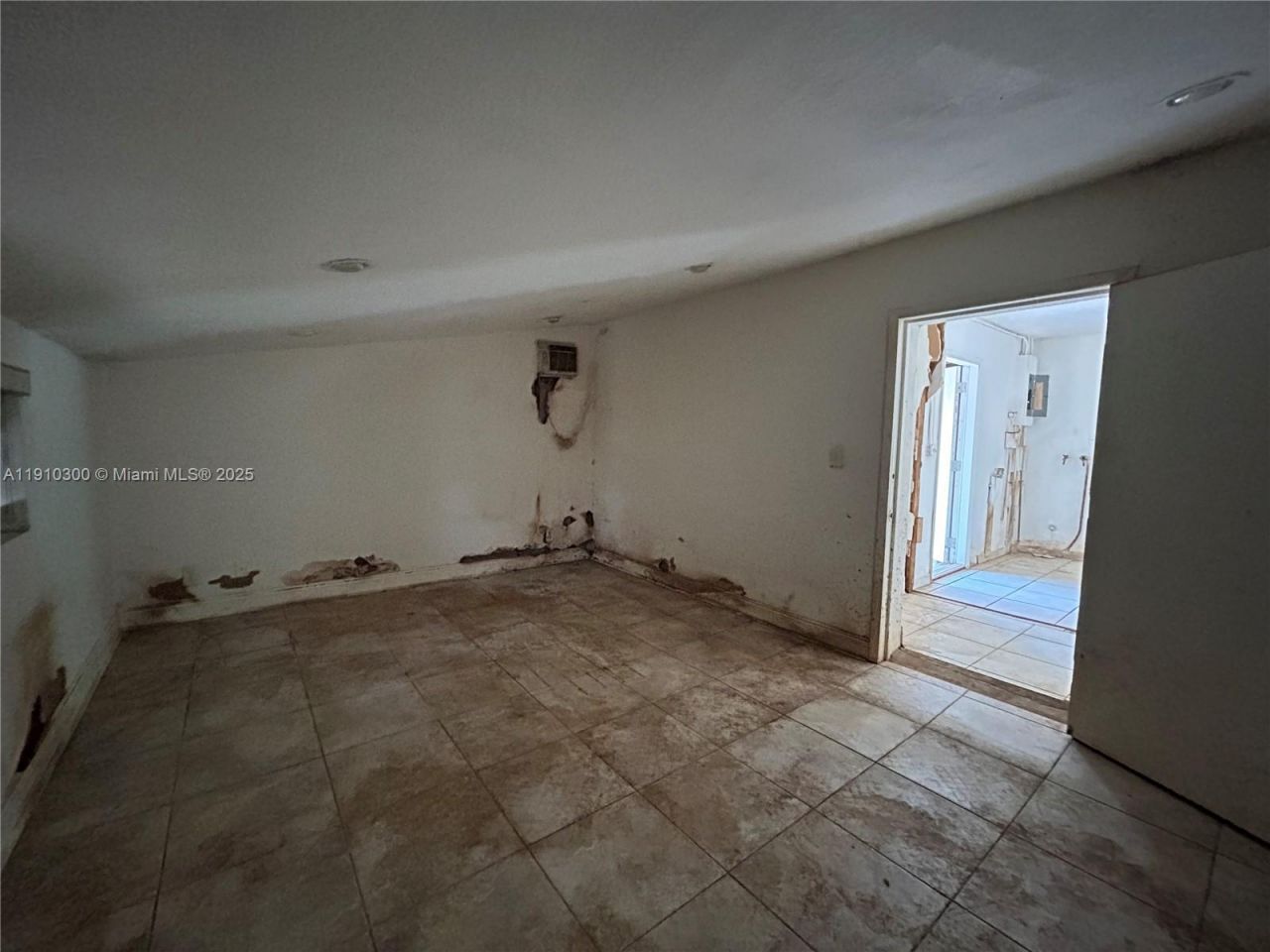 10441 SW 48th St, Miami, FL 33165 Photo