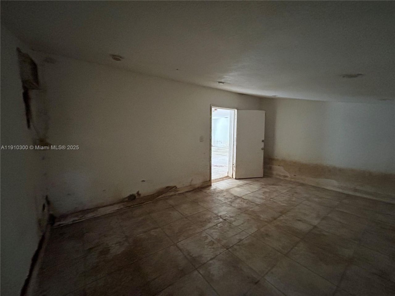 10441 SW 48th St, Miami, FL 33165 Photo