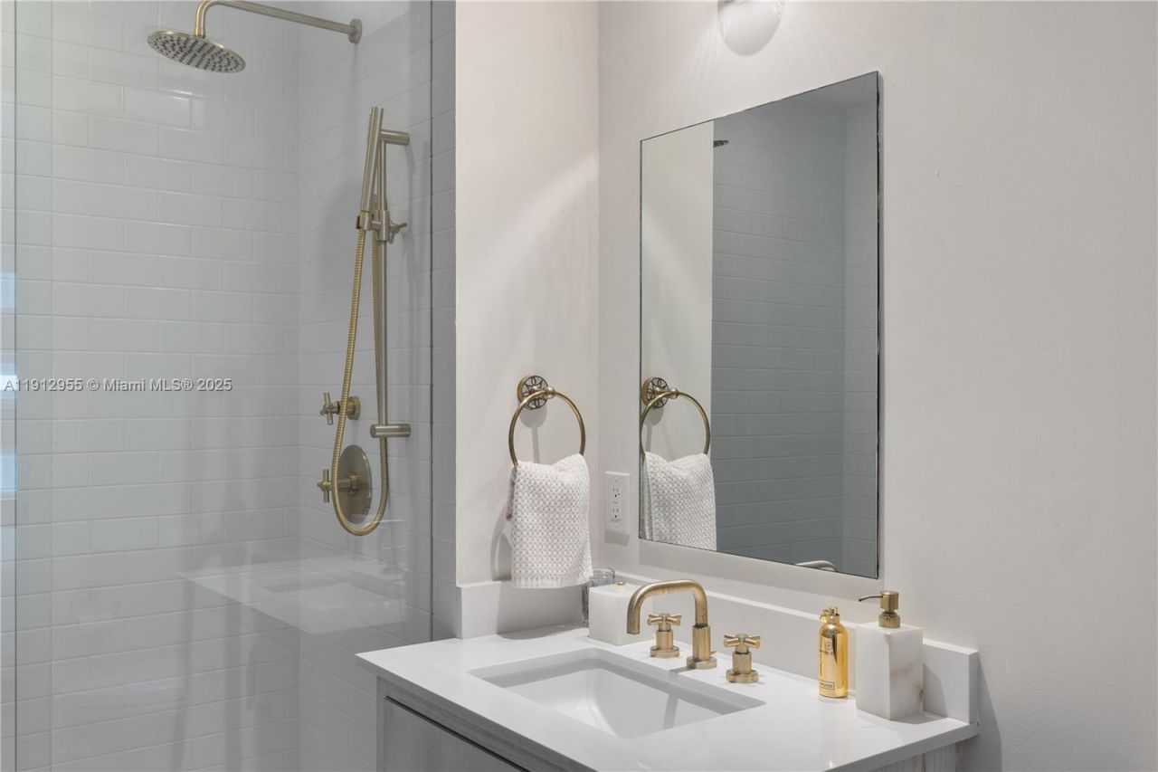 1040 Biscayne Blvd, Unit 1602, Miami, FL 33132 Photo